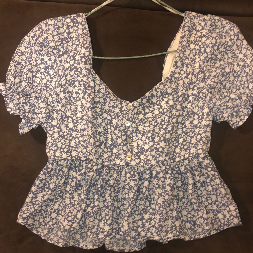 Floral crop blouse